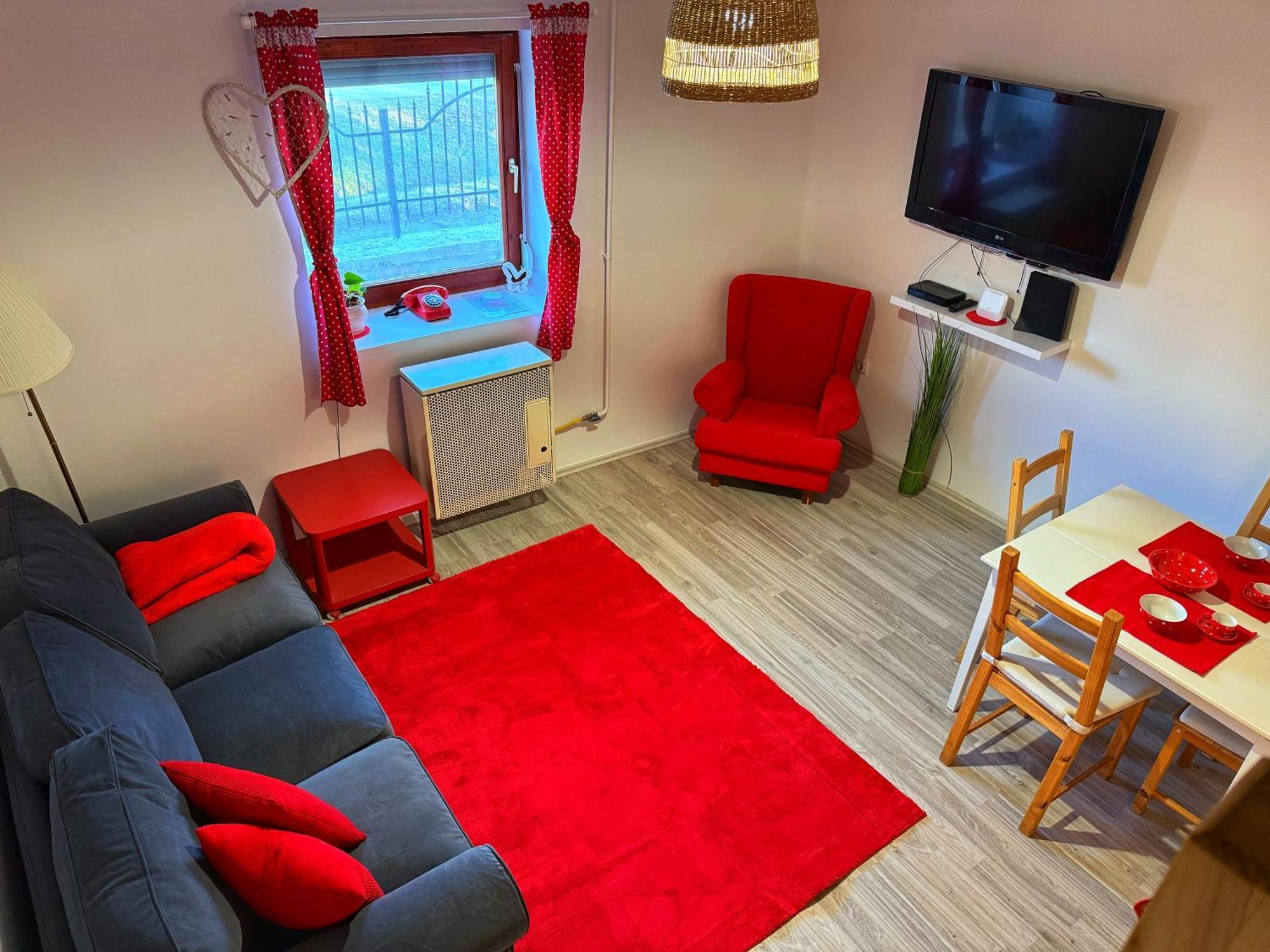 Apartamento Poettyoesotthon Vendeghaz Tiszabábolna Exterior foto
